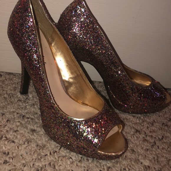 GLITTTER!! - Picture 2 of 5